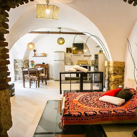 Stone House Finalborgo